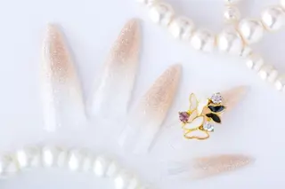 ネイル Tiary🤍 Sachikaのネイルデザイン