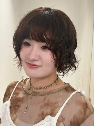 ミディアム 湯浅 美葉のヘアスタイル