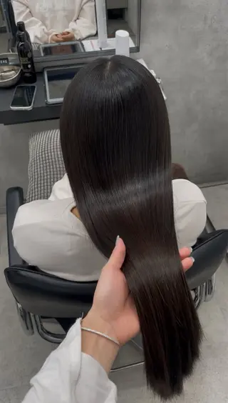 ロング 渡邉彩音 / 原宿美容室🪽のヘアスタイル