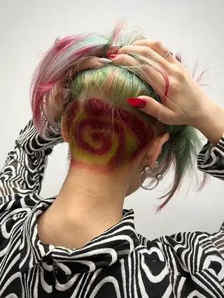 ショート カラー KAH所属・Koichi Satoのヘアスタイル