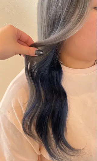 ロング カラー 栗原 響のヘアスタイル