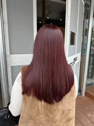 ミディアム miloc MOMOKAのヘアスタイル
