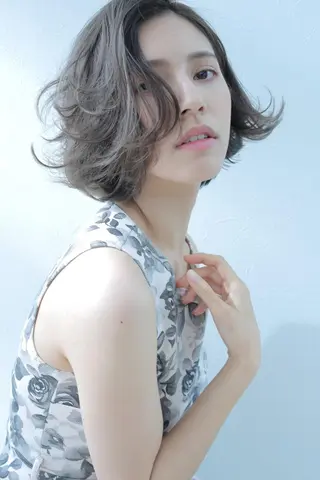 カラー ネイル マツエク・マツパ 京都レイヤーカット/ 縮毛矯正/羽柴りくのヘアスタイル