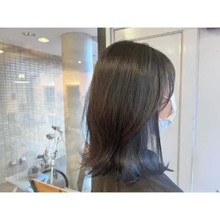 ミディアム カラー ツキダテ ユイのヘアスタイル