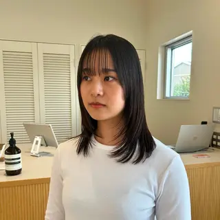 ミディアム 石黒 良華のヘアスタイル