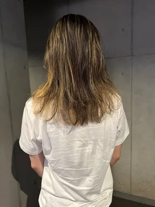 ロング だいち/ブリーチ/ レイヤーカットのヘアスタイル