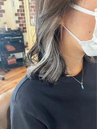 ミディアム 高口 小春のヘアスタイル