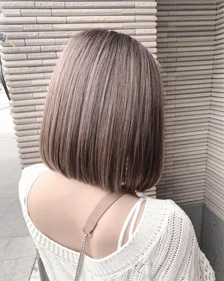 ショート 髪質改善 上品艶感カラーのヘアスタイル