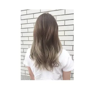 セミロング カラー ✂️小顔カット✂️ 山本有紀のヘアスタイル