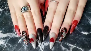 セミロング ネイル クロキ 。のネイルデザイン