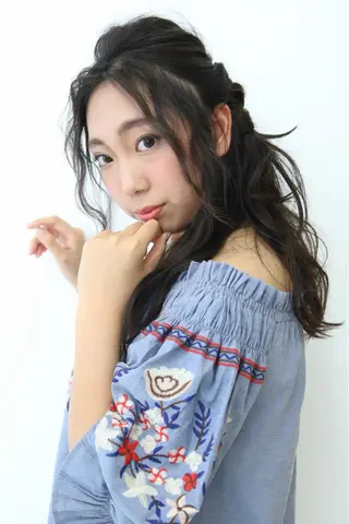 セミロング ヘアアレンジ 駅チカ【ali'i】 アリイ花崎友美☘のヘアスタイル