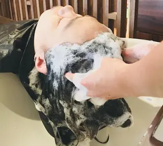 パピヨンロゼ 低ダメージ/髪質改善のヘアスタイル