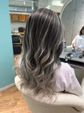 セミロング カラー 🧸プルエクステ❤︎ ネイルKAO🧸のヘアスタイル