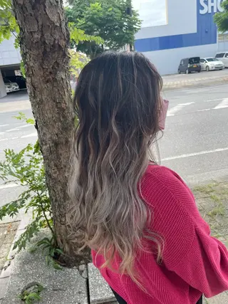 ロング andKおもろまち店 艶ダブルカラー✨のヘアスタイル
