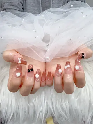 ネイル Diamond  Salon所属・Hain Hainのネイルデザイン