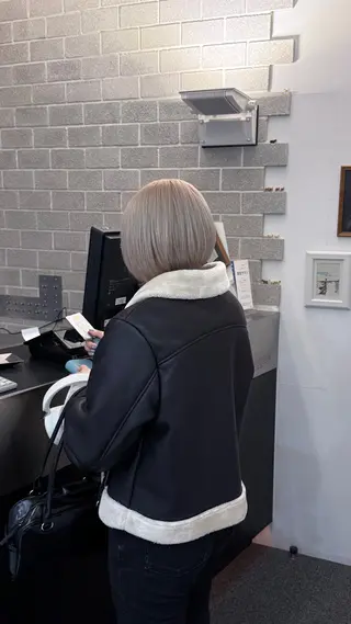 ショート カラー REFLECTION所属・ハイトーン /レイヤー/ふみやのヘアスタイル