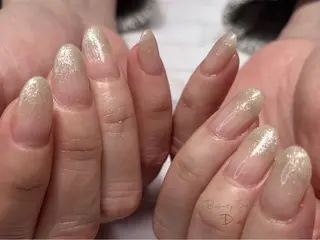 ネイル BeautySalonDīæ.(ディーア)所属・Shiori ネイル×エステのネイルデザイン