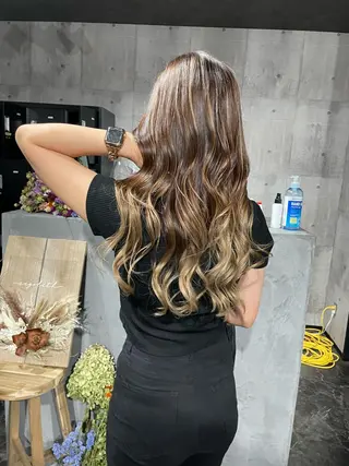 カラー olume(オルメ)所属・山田隆成/韓国カット バレ、ハイライト得意のヘアスタイル