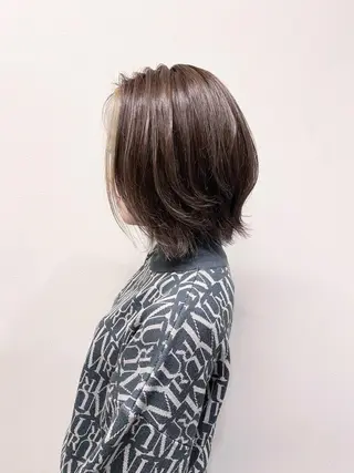 ミディアム EIIR 玉造.のヘアスタイル