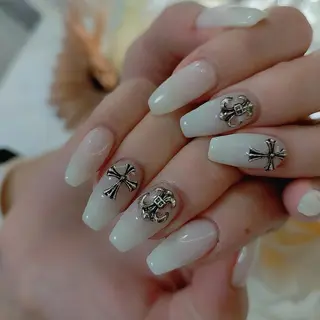 ネイル RUNWAY 　　の眉毛・アイブロウイメージ