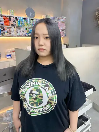 セミロング カラー qulim所属・前橋 姫奈のヘアスタイル