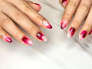 ミディアム ネイリスト シンのネイルデザイン