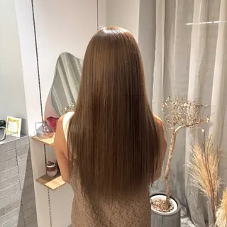 カラー cipre 桃和のヘアスタイル