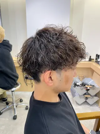 ショート カラー パーマ メンズ マエダ リョウのヘアスタイル