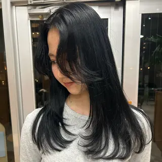 ロング カエデ🐬 カットカラーモデルのヘアスタイル