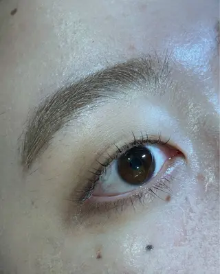 マツエク・マツパ cure所属・井上 真里奈のヘアスタイル