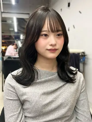 ミディアム col sapporo所属・あざと可愛い💓 盛れる顔まわり/uiのヘアスタイル