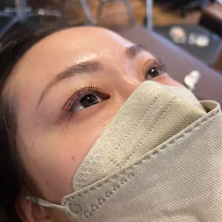 マツエク・マツパ アイブロウ 町田 春菜のヘアスタイル