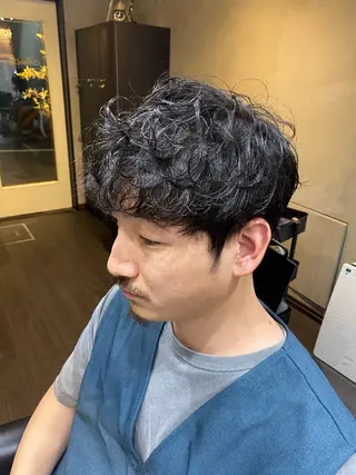 ショート カラー パーマ ヘアアレンジ メンズ キッズ HairSignature所属・ブリーチ指名神戸 No.1美容師RENのヘアスタイル