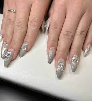 ネイル LOARY所属・LOARY 五日市店のネイルデザイン