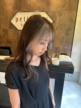 ミディアム 野上 麗のヘアスタイル