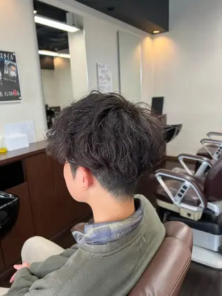 カラー 久保 美空のヘアスタイル