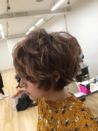 ショート カラー 髪質改善ｶﾗｰ ｹｱﾌﾞﾘｰﾁ/ﾀﾑのヘアスタイル