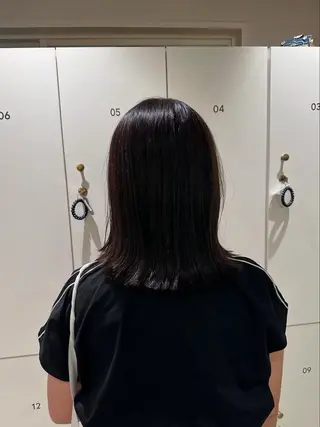 ミディアム 川上 彩夏のヘアスタイル