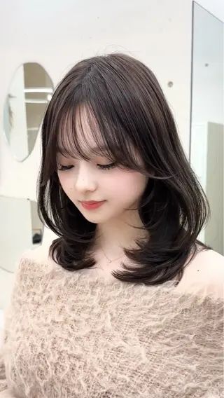 ロング 野村 真白のヘアスタイル