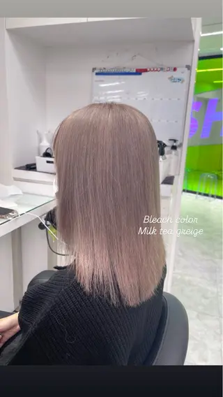 ミディアム カラー 🤍💕ブリーチカラ ーAyaka💕🤍のヘアスタイル