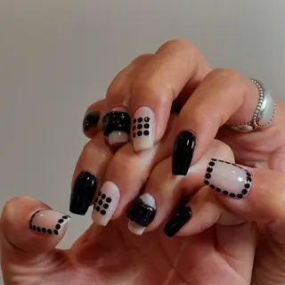 ネイル she saw me / shokoのネイルデザイン