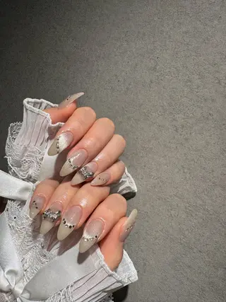 ネイル I-nailロング /ワンホン/キラキラのネイルデザイン