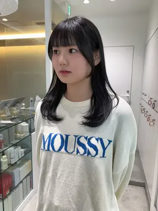 セミロング カラー 🎀優姫 🎀  韓国レイヤーのヘアスタイル