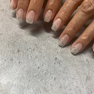 ネイル THECOLORS所属・近貞 莉奈のネイルデザイン