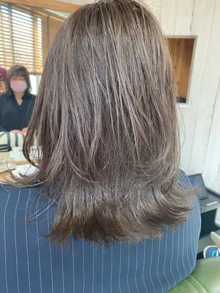 セミロング 【髪質改善・矯正 ・ハイライト】ハナカのヘアスタイル