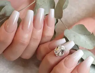 ネイル アールビーネイル所属・mase Megumiのネイルデザイン