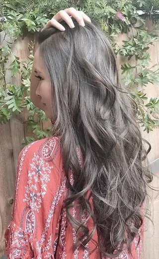 ロング カラー パーマ ヘアアレンジ Device ディバイスのヘアスタイル