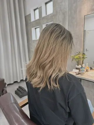 ロング カラー 1席のみの 美容室IKKIのヘアスタイル