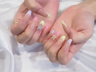 ロング 中道 彩花のネイルデザイン