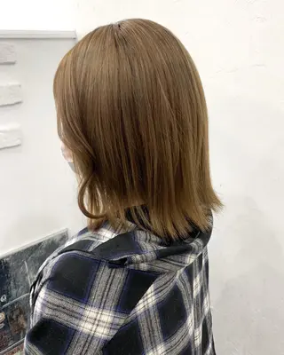 ミディアム レイヤー ハイトーン 暖色⭐︎KANAKOのヘアスタイル